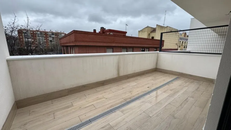Penthouse de 2 chambres à Madrid, Espagne No. 2039 № 4