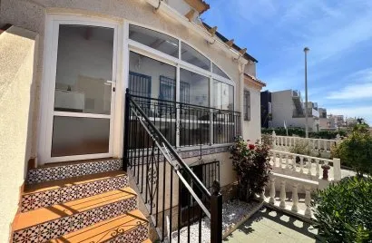 House de 132m² à Torrevieja, Espagne No. 2423