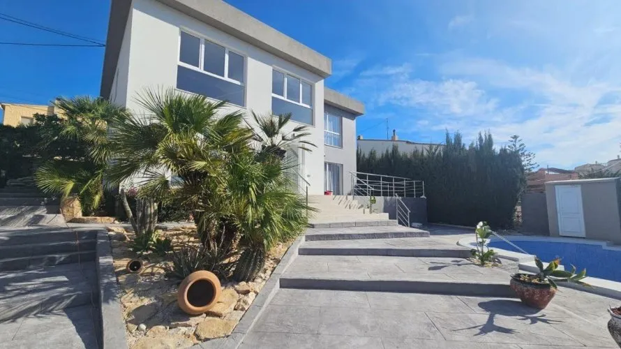 Villa de 4 chambres à Calpe, Espagne No. 1886