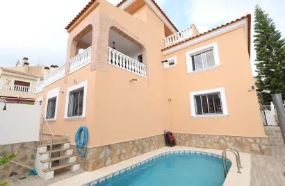 Apartment de 3 chambres à Campoamor, Espagne No. 2681