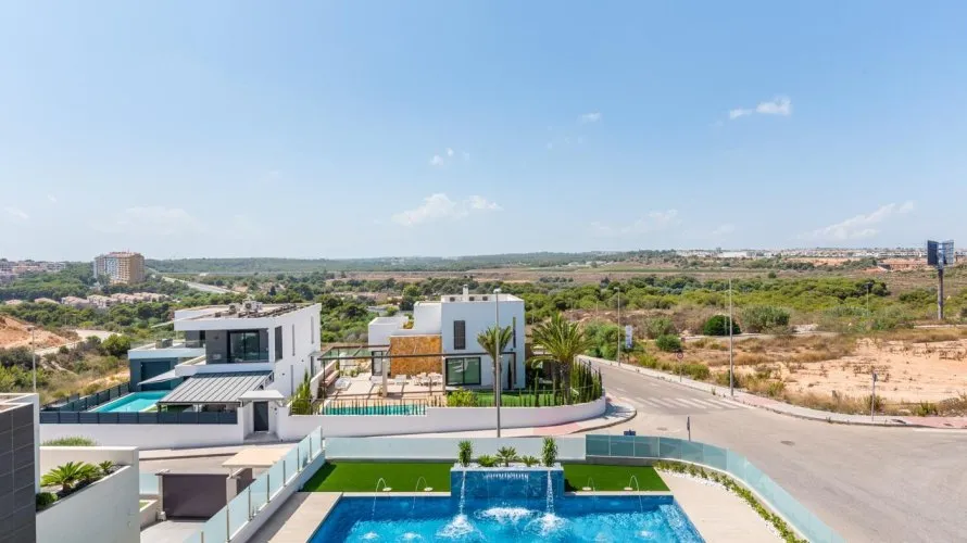 Villa de 3 chambres à Campoamor, Espagne No. 1965 № 2