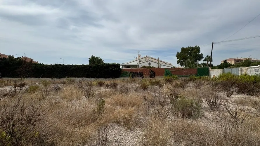 Land plot de 135m² à Campoamor, Espagne No. 1462 № 7