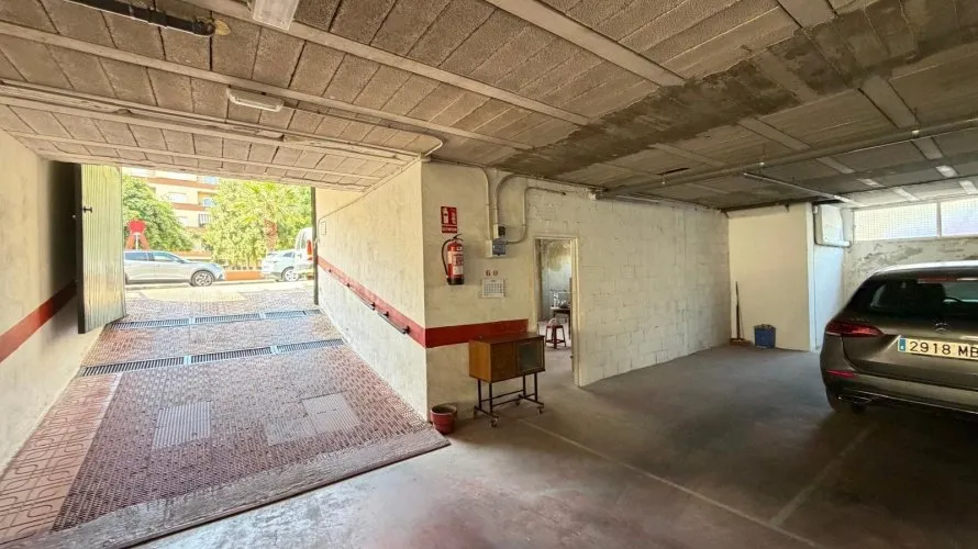 Commercial property de 2800m² à Torrevieja, Espagne No. 2675 № 21