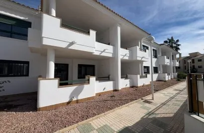 Apartment de 2 chambres à Campoamor, Espagne No. 2262