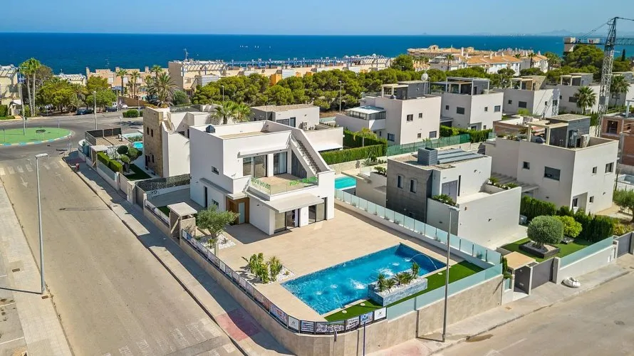 Villa de 3 chambres à Campoamor, Espagne No. 1965 № 9