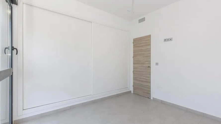 Villa de 3 chambres à La Florida, Espagne No. 2422 № 26