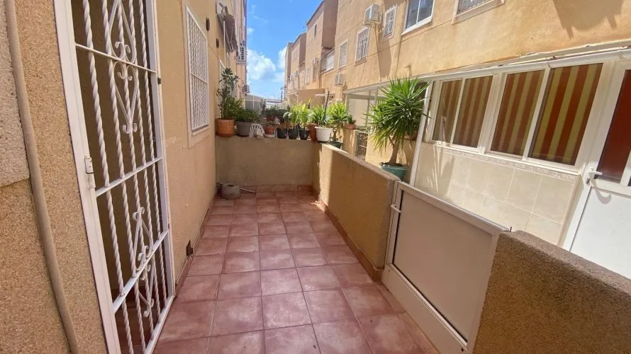 House de 3 chambres à Torrevieja, Espagne No. 2407 № 19