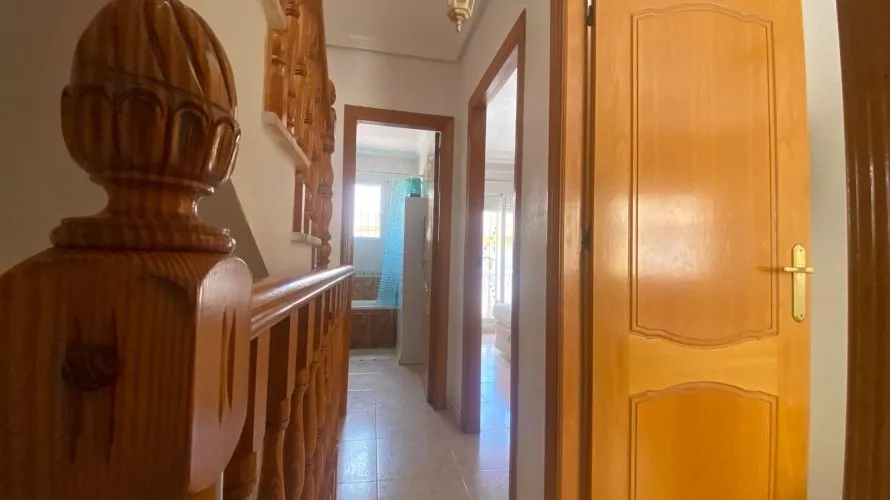 House de 3 chambres à Torrevieja, Espagne No. 2407 № 17