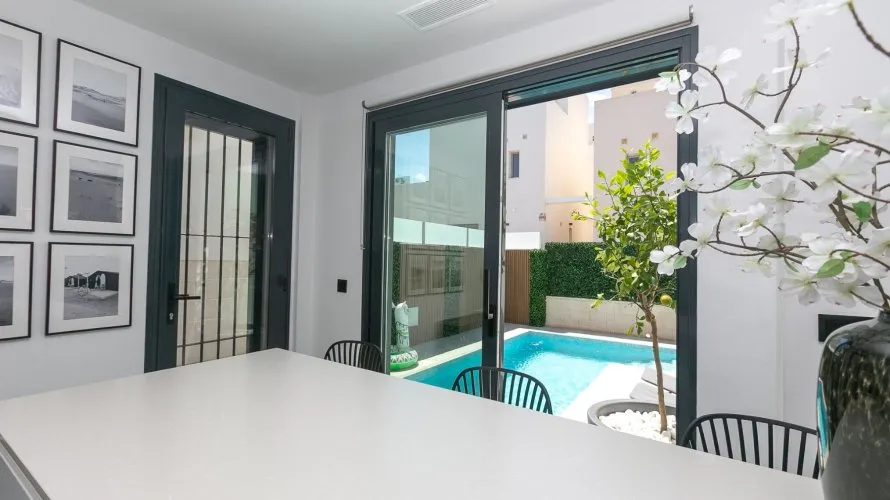 Villa de 103m² à Villamartin, Espagne No. 2747 № 13