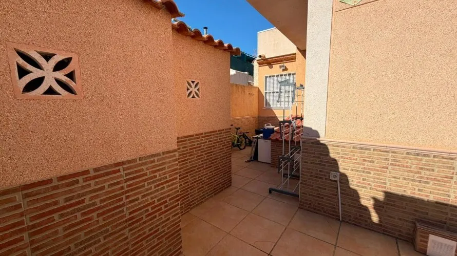 House de 3 chambres à Torrevieja, Espagne No. 2820 № 23