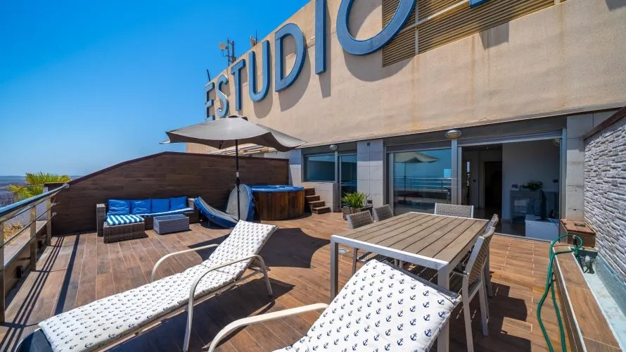 Penthouse de 2 chambres à Alicante, Espagne No. 2739 № 27
