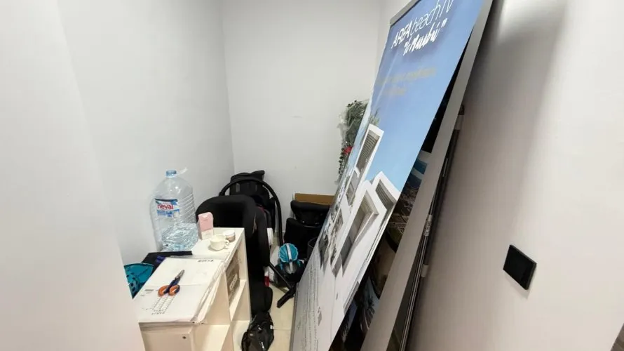 Commercial property de 121m² à Torrevieja, Espagne No. 3085 № 10
