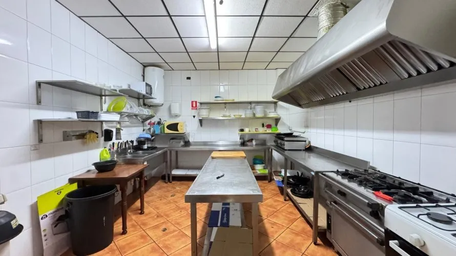Commercial property de 159m² à Torrevieja, Espagne No. 2947 № 3