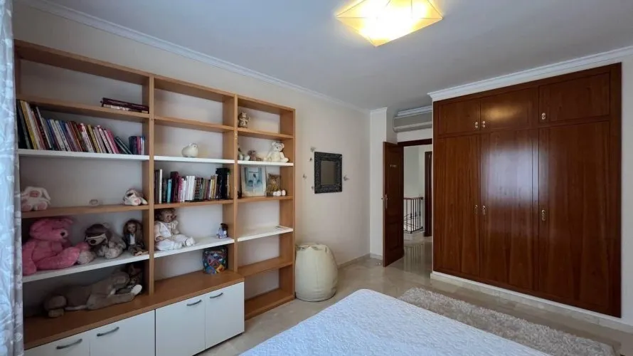Villa de 5 chambres à Cullera, Espagne No. 2737 № 20