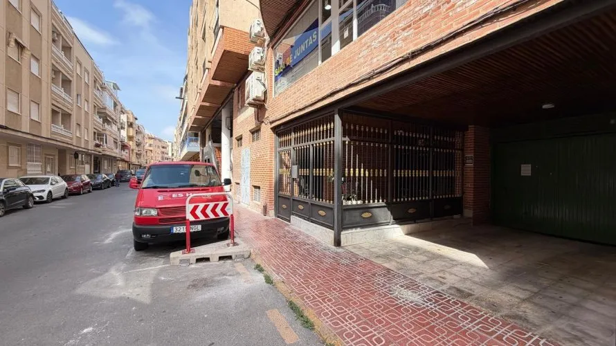 Garage de 26m² à Torrevieja, Espagne No. 3041 № 4