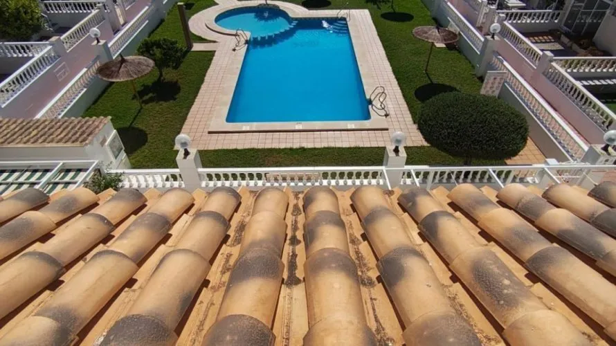 Bungalow de 2 chambres à Torrevieja, Espagne No. 2964