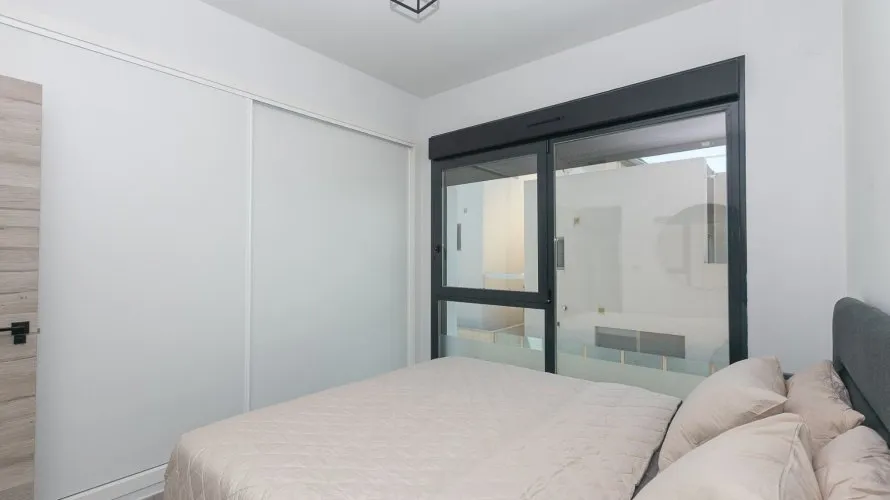 Villa de 103m² à Villamartin, Espagne No. 2747