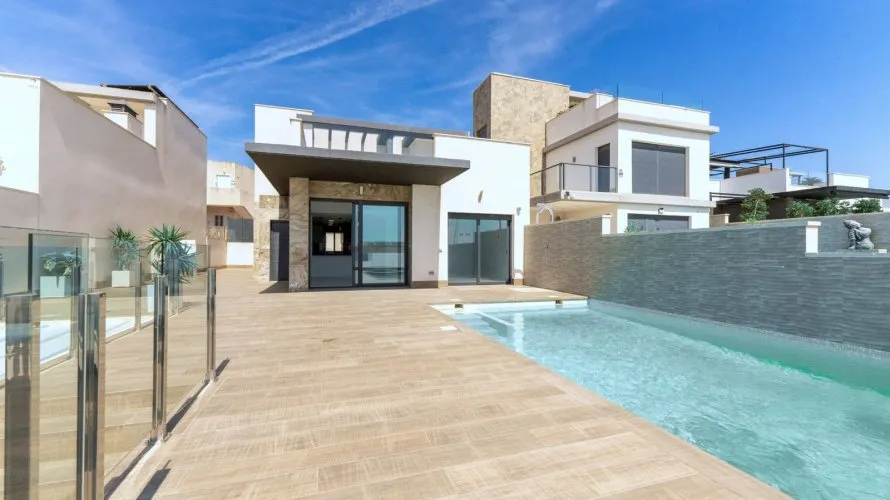 Villa de 210m² à San Miguel de Salinas, Espagne No. 2800 № 2