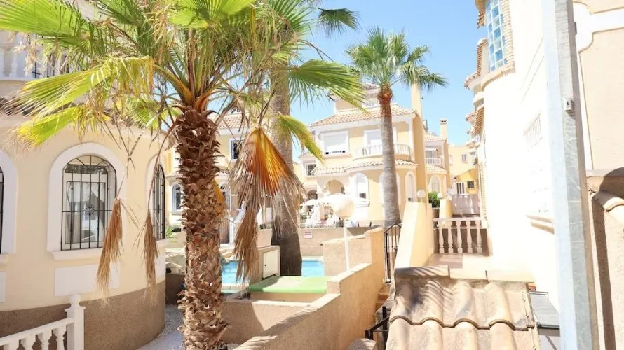 Apartment de 3 chambres à Campoamor, Espagne No. 2815 № 3