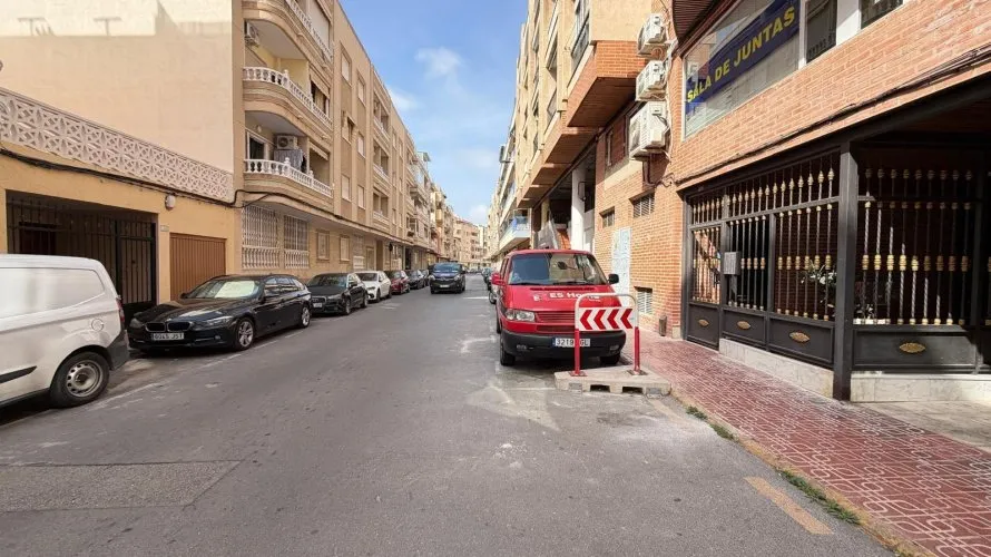 Garage de 26m² à Torrevieja, Espagne No. 3041 № 3