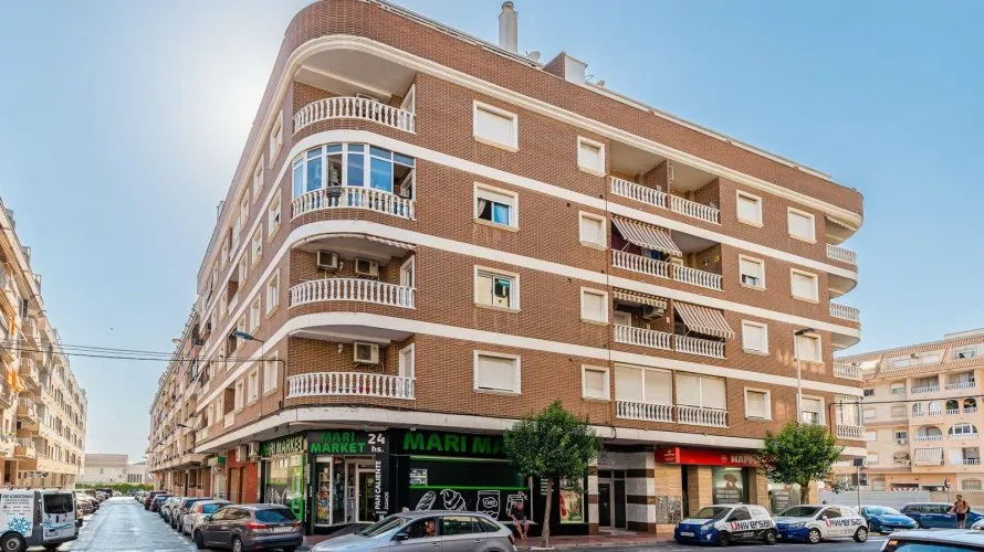 Apartment de 3 chambres à Torrevieja, Espagne No. 3046