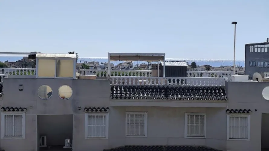 Bungalow de 2 chambres à Torrevieja, Espagne No. 2964 № 1