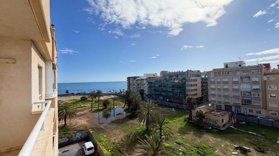 Apartment de 2 chambres à Torrevieja, Espagne No. 3002 № 1