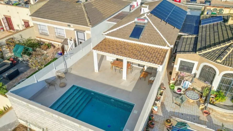 Villa de 102m² à Torrevieja, Espagne No. 2773 № 6