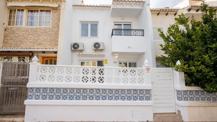 House de 78m² à Torrevieja, Espagne No. 2798 № 4