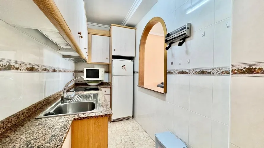 Apartment de 2 chambres à Torrevieja, Espagne No. 3044 № 2