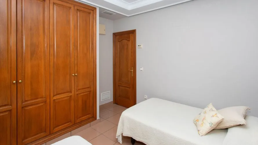 Villa de 180m² à Torrevieja, Espagne No. 2779 № 3