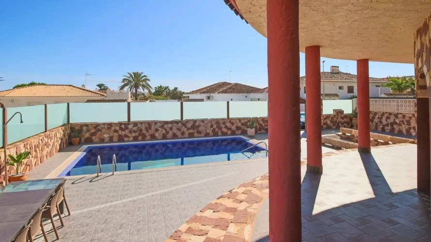 Villa de 624m² à La Zenia, Espagne No. 3164 № 5