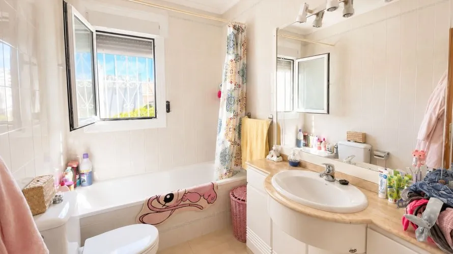 Villa de 200m² à Torrevieja, Espagne No. 3194 № 13