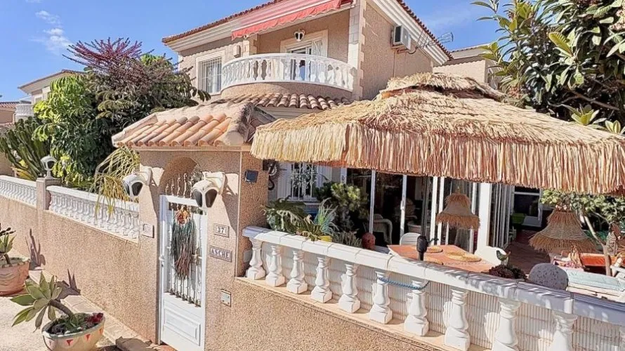 Villa de 2 chambres à Torrevieja, Espagne No. 3252 № 25