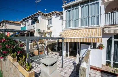 Bungalow de 41m² à Los Balcones, Espagne No. 3196