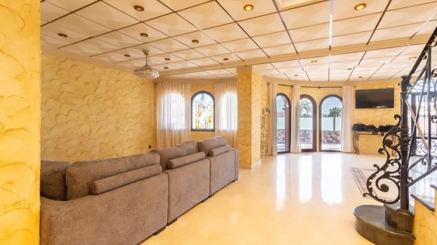 Villa de 624m² à La Zenia, Espagne No. 3164 № 24