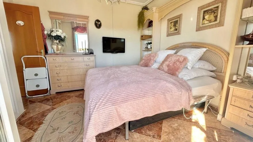 Villa de 2 chambres à Torrevieja, Espagne No. 3252 № 10