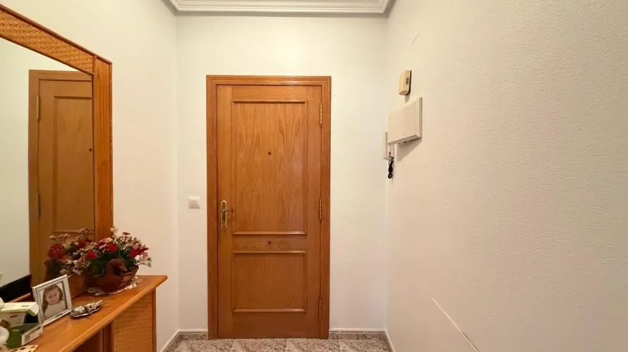 Apartment de 2 chambres à Torrevieja, Espagne No. 3230 № 2