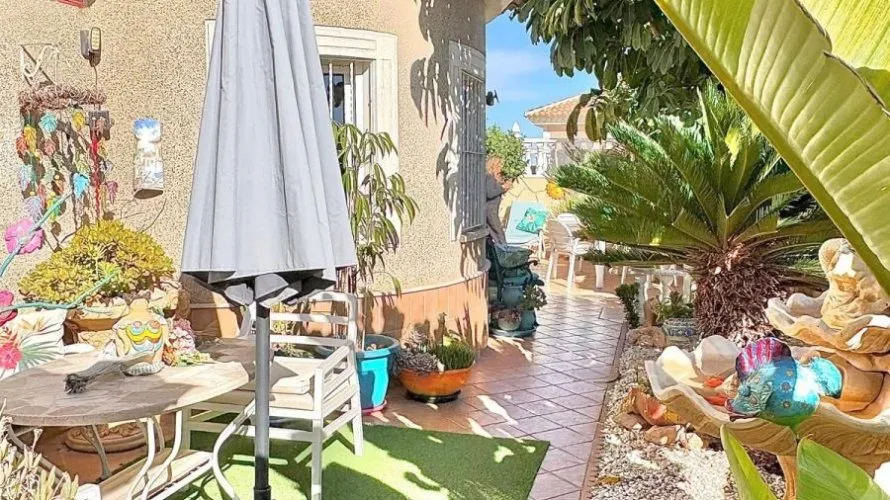 Villa de 2 chambres à Torrevieja, Espagne No. 3252 № 23