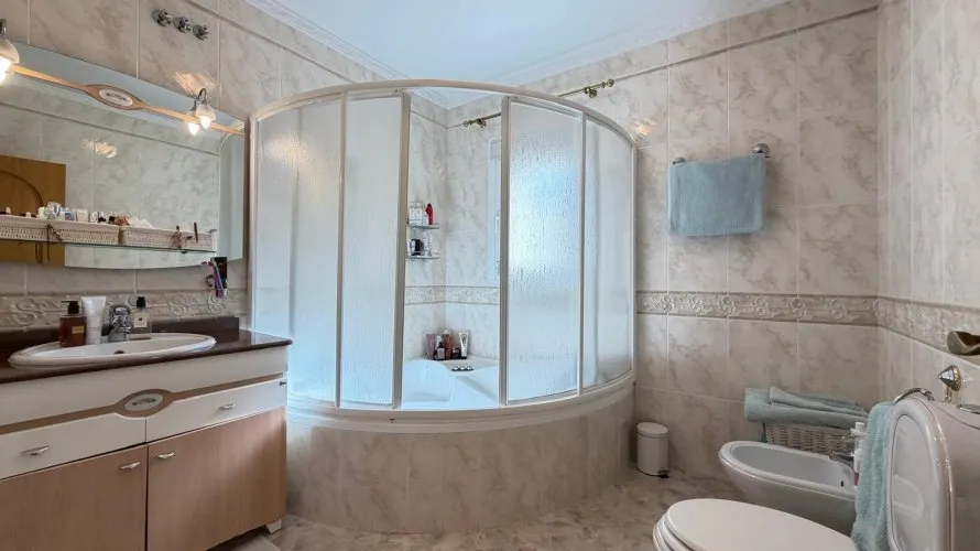 Villa de 6 chambres à Rojales, Espagne No. 3197 № 1