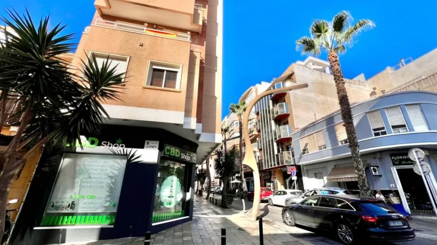 Commercial property de 45m² à Torrevieja, Espagne No. 3485 № 14