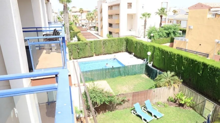 Apartment de 2 chambres à Alicante, Espagne No. 3305 № 2