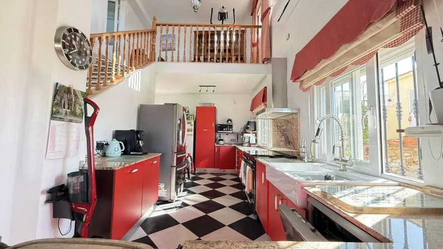 Villa de 220m² à Alicante, Espagne No. 3476 № 19