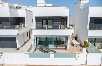 Villa de 121m² à Las Esperanzas, Espagne No. 3374