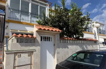 Bungalow de 2 chambres à Torrevieja, Espagne No. 3391