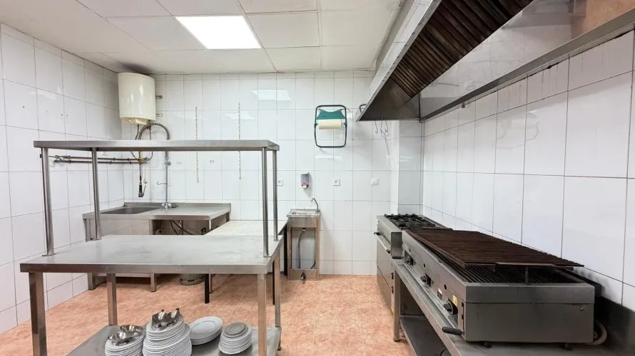 Commercial property de 98m² à Torrevieja, Espagne No. 3400 № 10