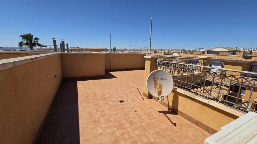 House de 3 chambres à Torrevieja, Espagne No. 3287 № 1