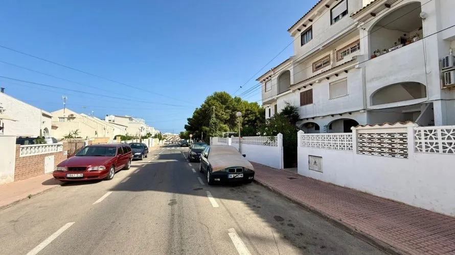 Penthouse de 1 chambre à Torrevieja, Espagne No. 3345 № 1