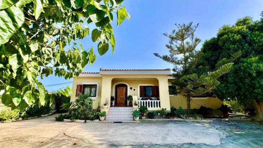 Villa de 3 chambres à Daya Vieja, Espagne No. 3321 № 25
