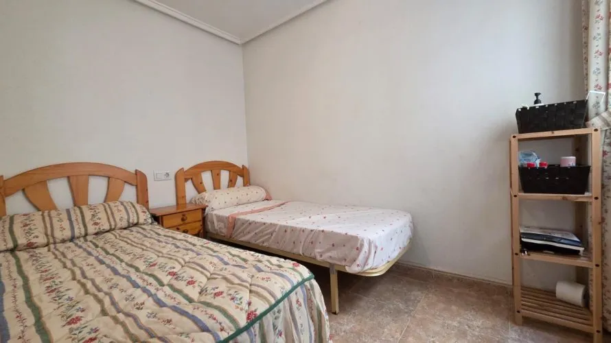 Apartment de 2 chambres à Torrevieja, Espagne No. 3348 № 1